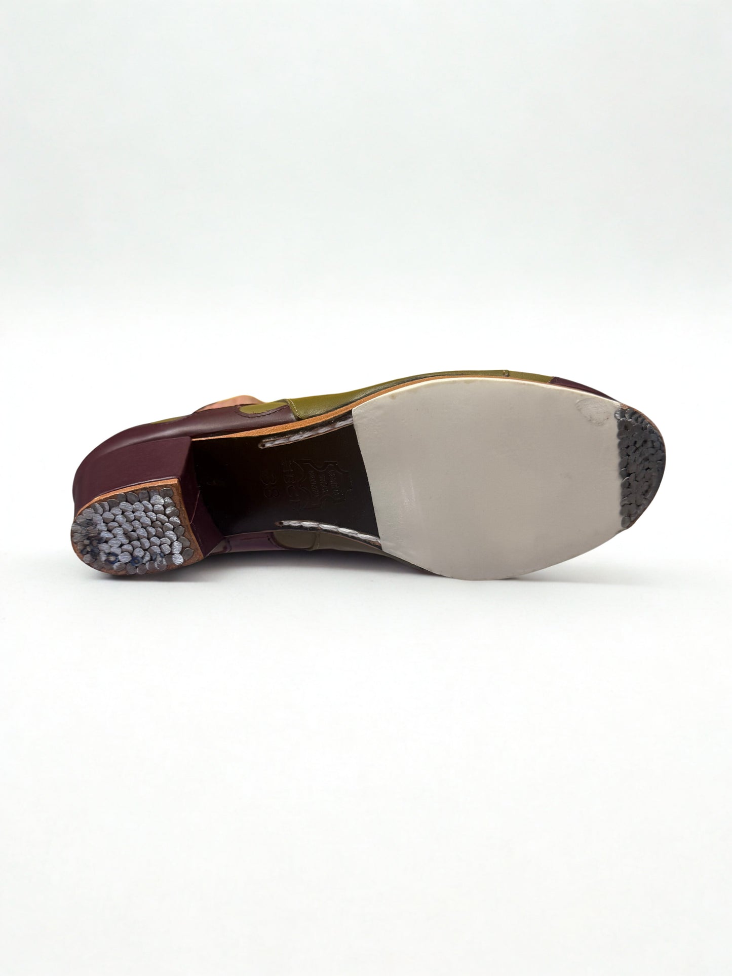 ZAPATO PROFESIONAL BEGOÑA CERVERA MODELO HECHIZO,  VERDE OLIVA Y BURDEOS TALLA 38