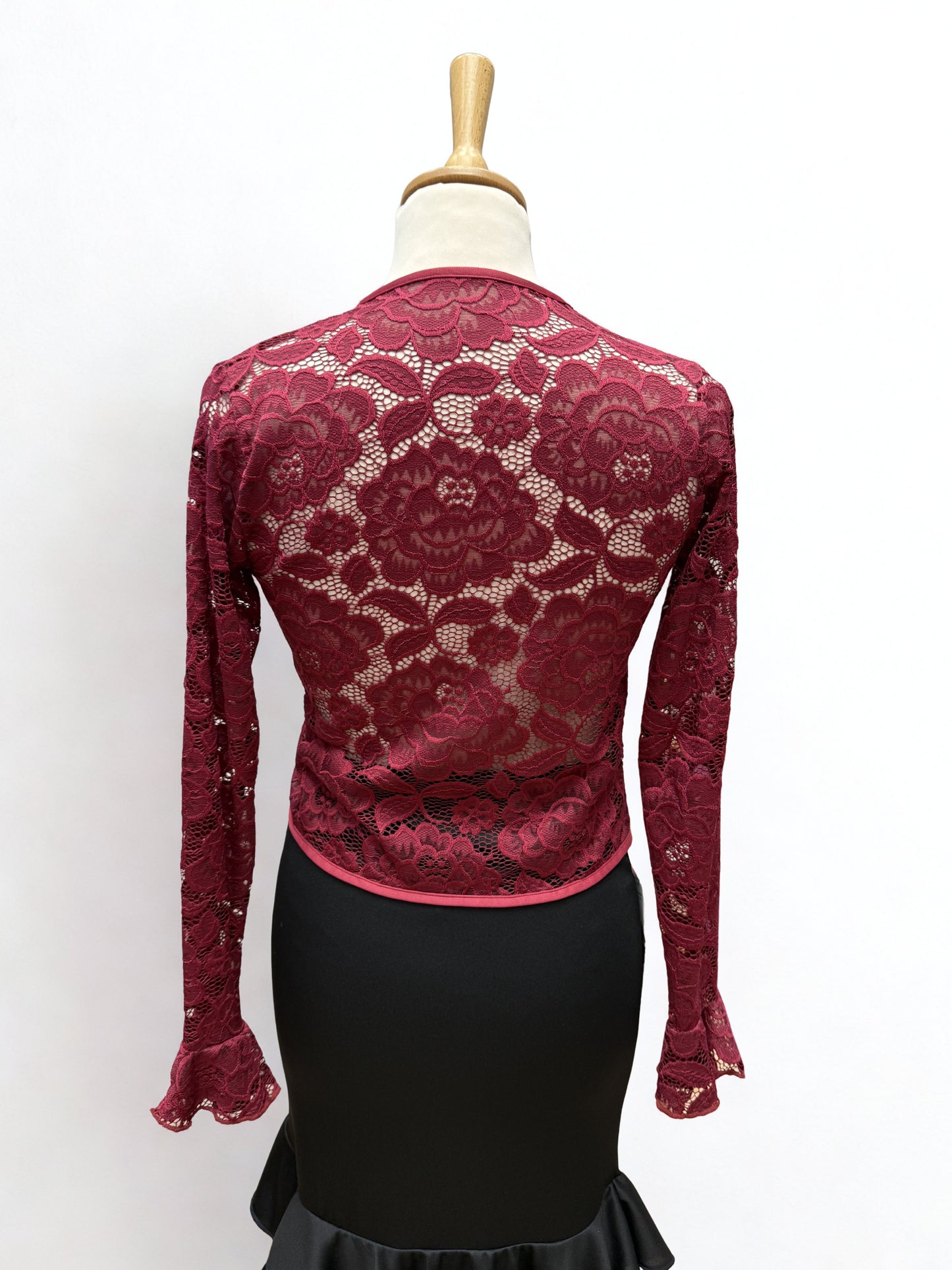 BLUSA/CHAQUETA BOLERA DE ENCAJE