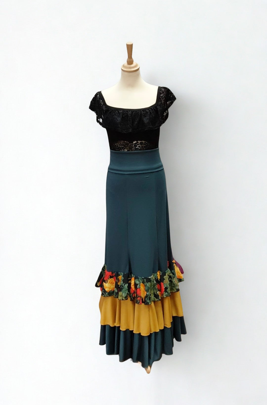 FALDA FLAMENCO VERDE BOTELLA CON TRES VOLANTES TALLA M