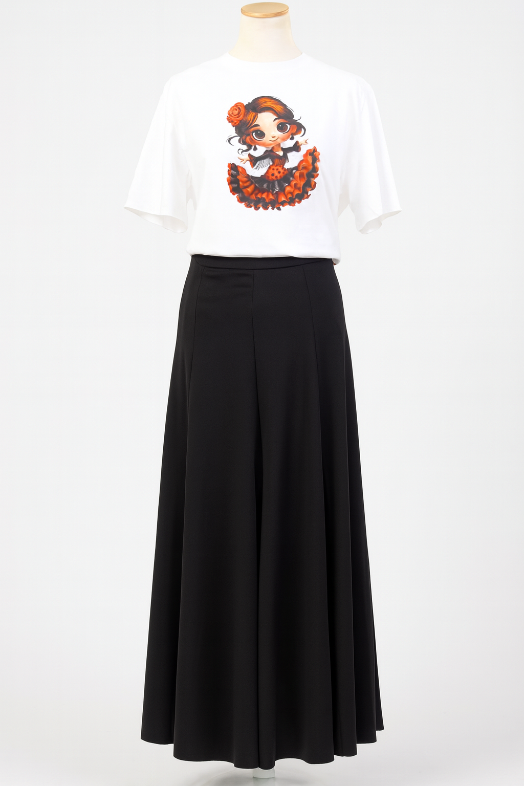 FALDA LISA DE QUILLAS NEGRA