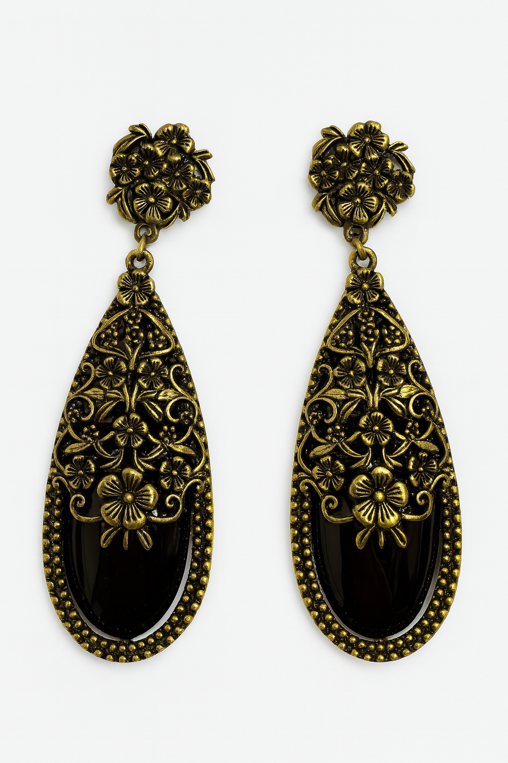 PENDIENTES NEGROS GRANDES CON ORNAMENTACIÓN DORADA