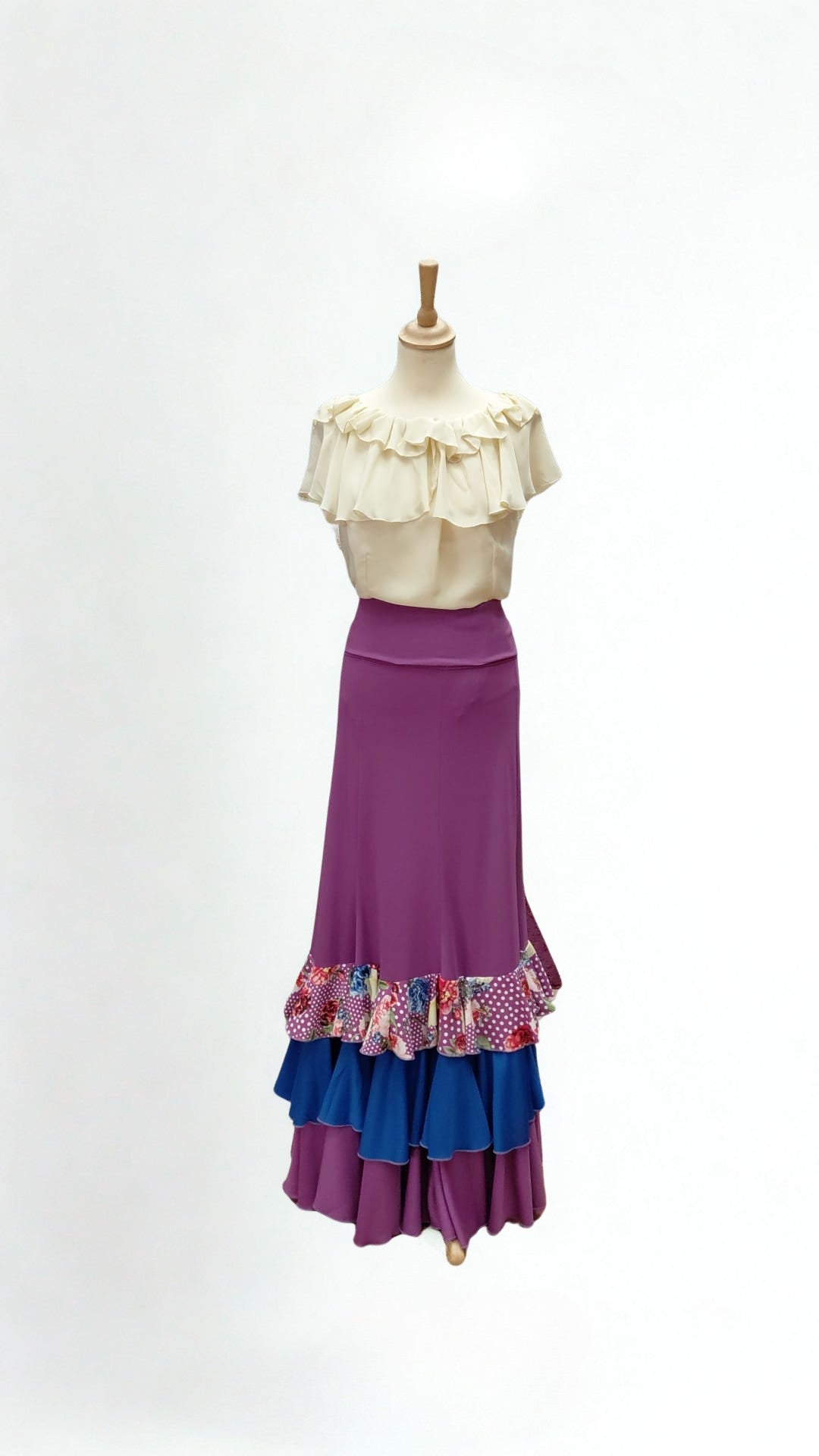 FALDA FLAMENCO VIOLETA CON TRES VOLANTES TALLA M